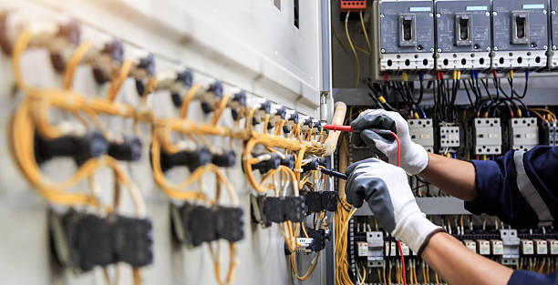 Professional Electrician technician working in Coos Bay, OR
